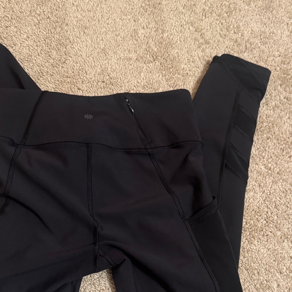 Athleta High-Waisted mesh side Leggings - Picture 5 of 9